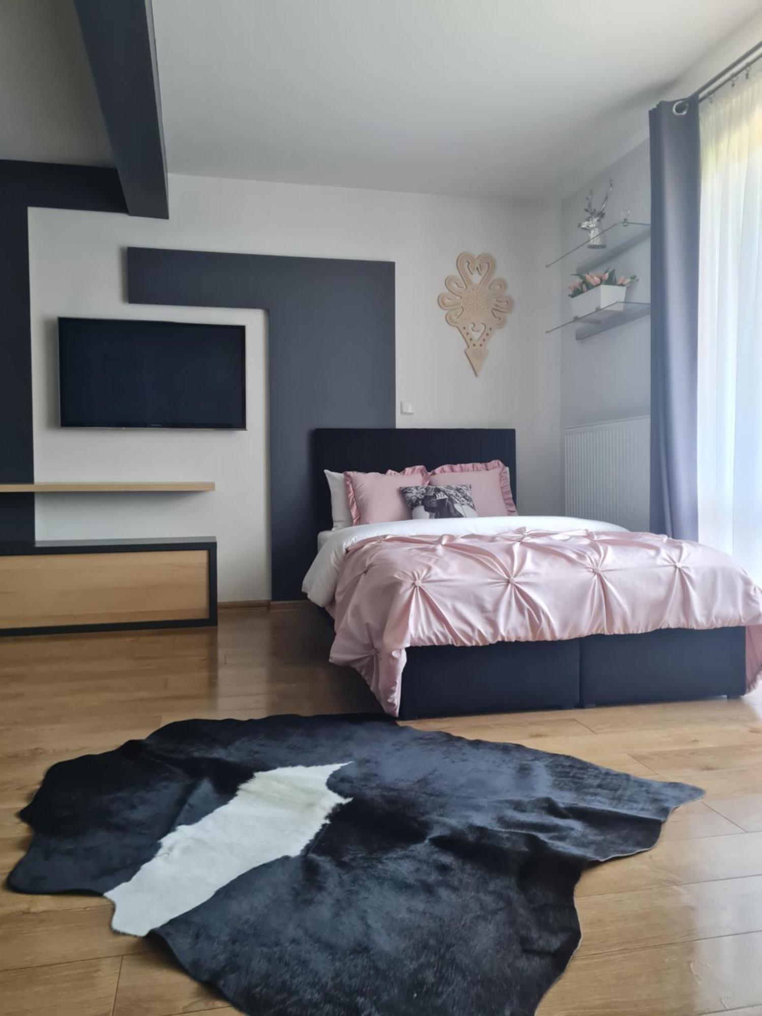 U Tatarow Daire Suche Oda fotoğraf
